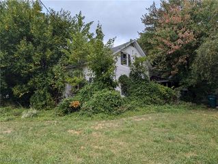 2529 N  Apple Creek Rd, Wooster, OH 44691