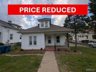 208 W  Elm St, Alton, IL 62002