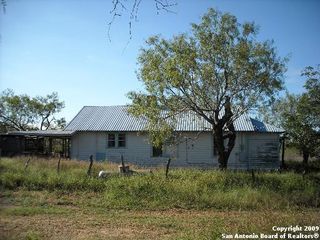 13485 HWY 80, Leesville, TX 78122