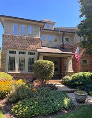 199 N  Larch Ave, Elmhurst, IL 60126