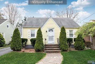 33 W  Oldis St, Rochelle Park, NJ 07662