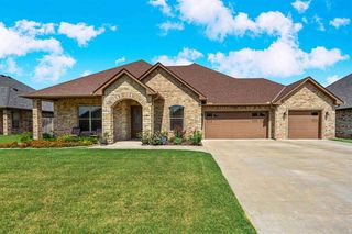 603 NW Blackstone Trl, Lawton, OK 73505