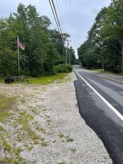 879 High Street, Candia, NH 03034