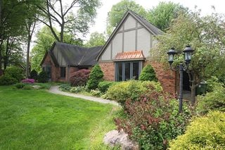 48429 Lindon Ct, Shelby Township, MI 48317