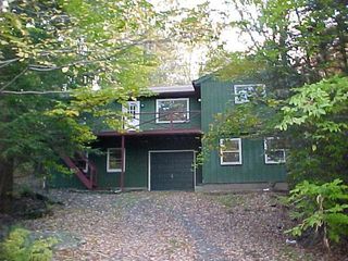 Hemlock Grove Rd, Greentown, PA 18426