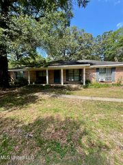 17209 River Place Dr, Vancleave, MS 39565