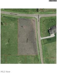 2404-S/L Heights Dr #36, Wadsworth, OH 44281
