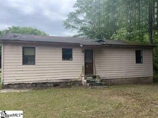 215 Elbert Baskins Rd, Cheraw, SC 29520