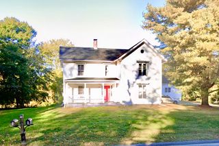20 Norwich Rd #2, Quaker Hill, CT 06375