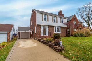 306 N  Townview Cir, Mansfield, OH 44907