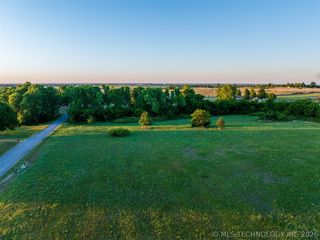 1 W  County Rd, Tuttle, OK 73089