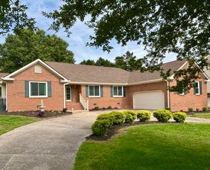 636 Pine Brow Trl, Chattanooga, TN 37421