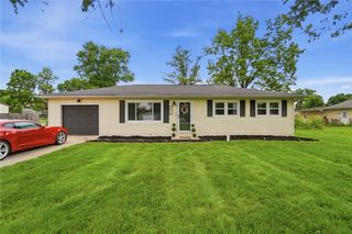 7854 Lowe Dr, Franklin, OH 45005