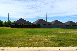 305 Preston Rd, Mabank, TX 75147