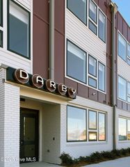 607 S  11th St #207, Wilmington, NC 28401