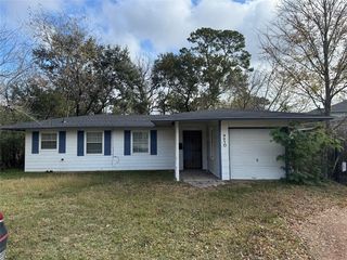 3910 Ella Blvd, Houston, TX 77018