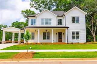 671 Foster Park Ln, Madison, GA 30650
