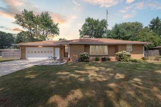 753 Lattimer Dr, Saint Joseph, MI 49085