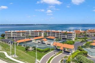 103 1st St E #313, Tierra Verde, FL 33715
