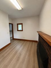 229 5th St #1, Elyria, OH 44035