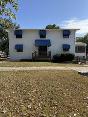 400 W  Jackson St #10, Warsaw, MO 65355