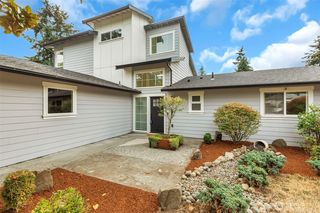 1015 S 202nd Street, Des Moines, WA 98198