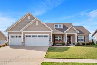 1323 Ashton Falls Dr, O'fallon, IL 62269