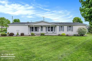 1576 Grandview Ct, Saint Clair, MI 48079