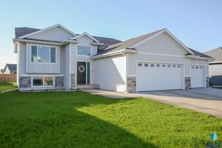 6304 S  Burlow Trl, Sioux Falls, SD 57106