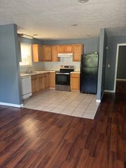 415 Packing House Rd #5, Kingsport, TN 37660