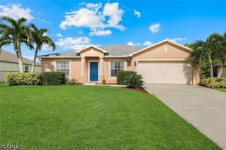 1006 NE 6th Pl, Cape Coral, FL 33909