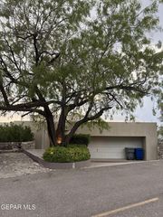 23 Hidden Hills Dr, El Paso, TX 79902