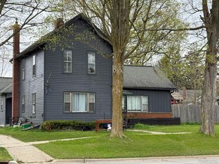 1138 W  Oregon St, Lapeer, MI 48446