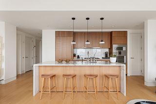242 Broome St #11A, New York, NY 10002