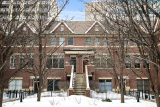 1940 S  Prairie Ave, Chicago, IL 60616