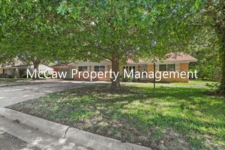 1110 Rosedale Dr, Gainesville, TX 76240
