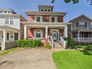 1125 9th St, Huntington, WV 25701