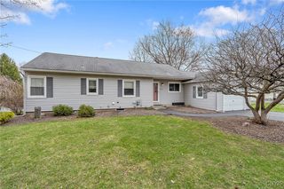 4674 Broad Rd, Syracuse, NY 13215