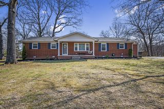 519 Ridgemont Dr, Dickson, TN 37055