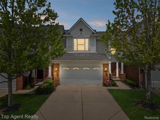 41506 Oconnor Ln #156, Novi, MI 48377