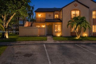 8211 NW 191st St #3-H, Hialeah, FL 33015
