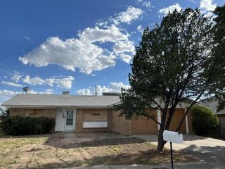 10004 Malaguena Ln NE, Albuquerque, NM 87111