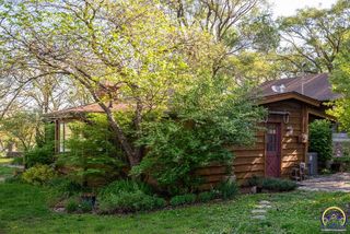 439 E  Flint Hills Dr, Alma, KS 66401