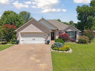 8431 E  126th St, Bixby, OK 74008