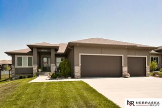 18504 Merion Dr, Edwardsville, KS 66113