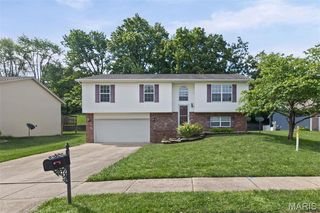 5 Summit Trail Ct, Collinsville, IL 62234