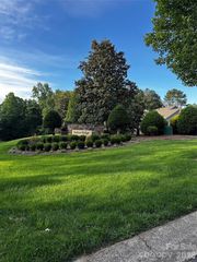 308 Harbor Watch Dr, Connelly Springs, NC 28612