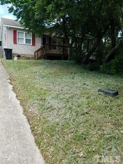 408 W  1st St, Kill Devil Hills, NC 27948