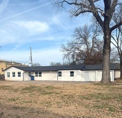 235 S  Walnut St, Douglass, KS 67039