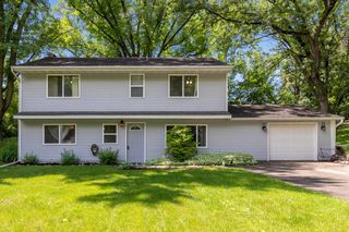 5632 Glen Moor Cir, Minnetonka, MN 55345